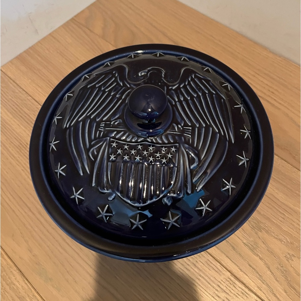 Longaberger 1 1/2 quart casserole dish